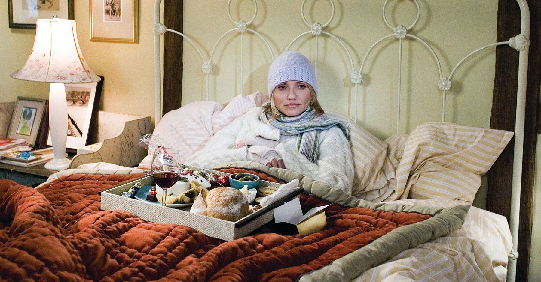 23 Gap and Old Navy Pieces That Belong on a Nancy Meyers Christmas Movie Set