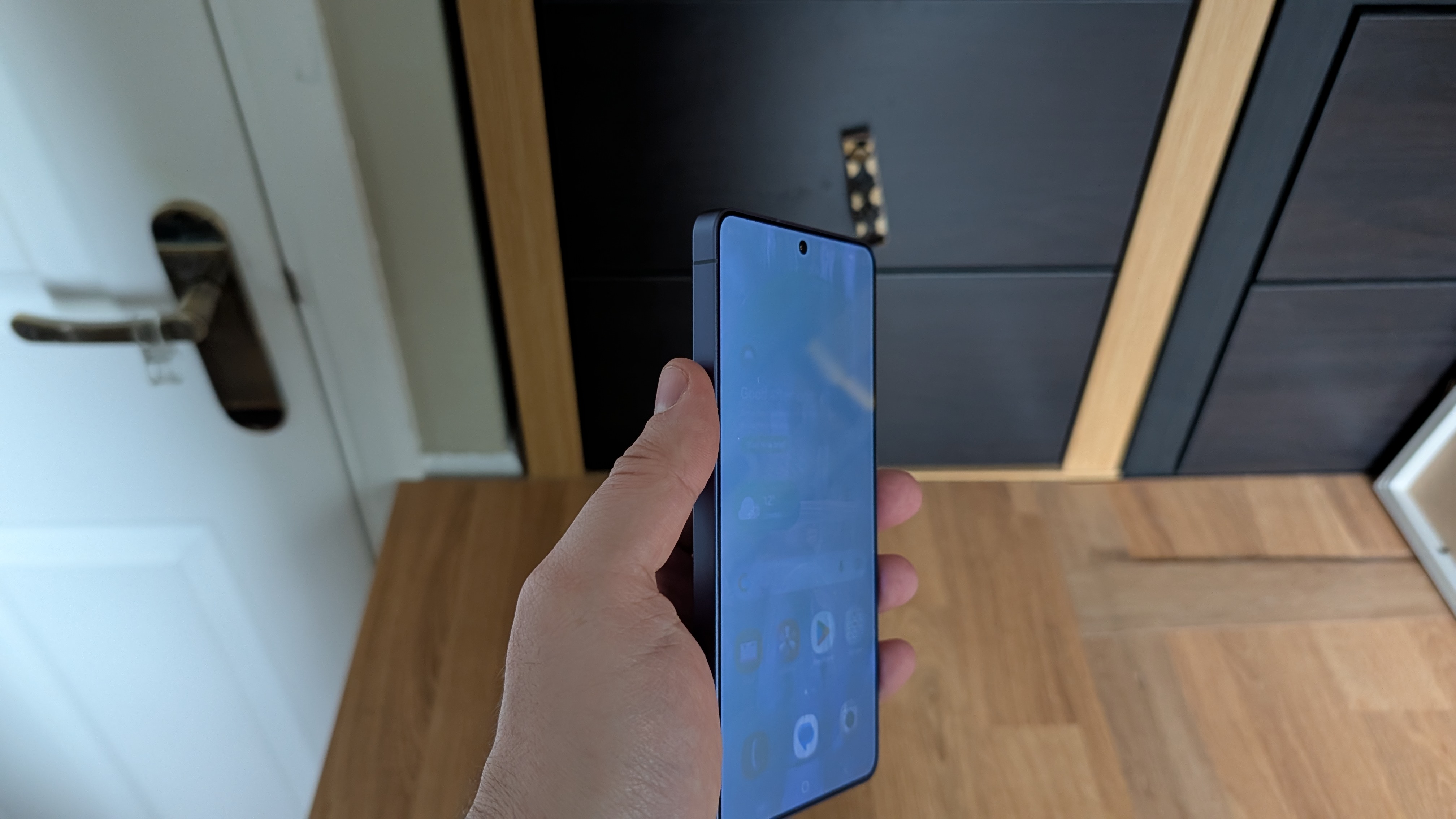 samsung galaxy s26 ultra privacy display at 50% brightness