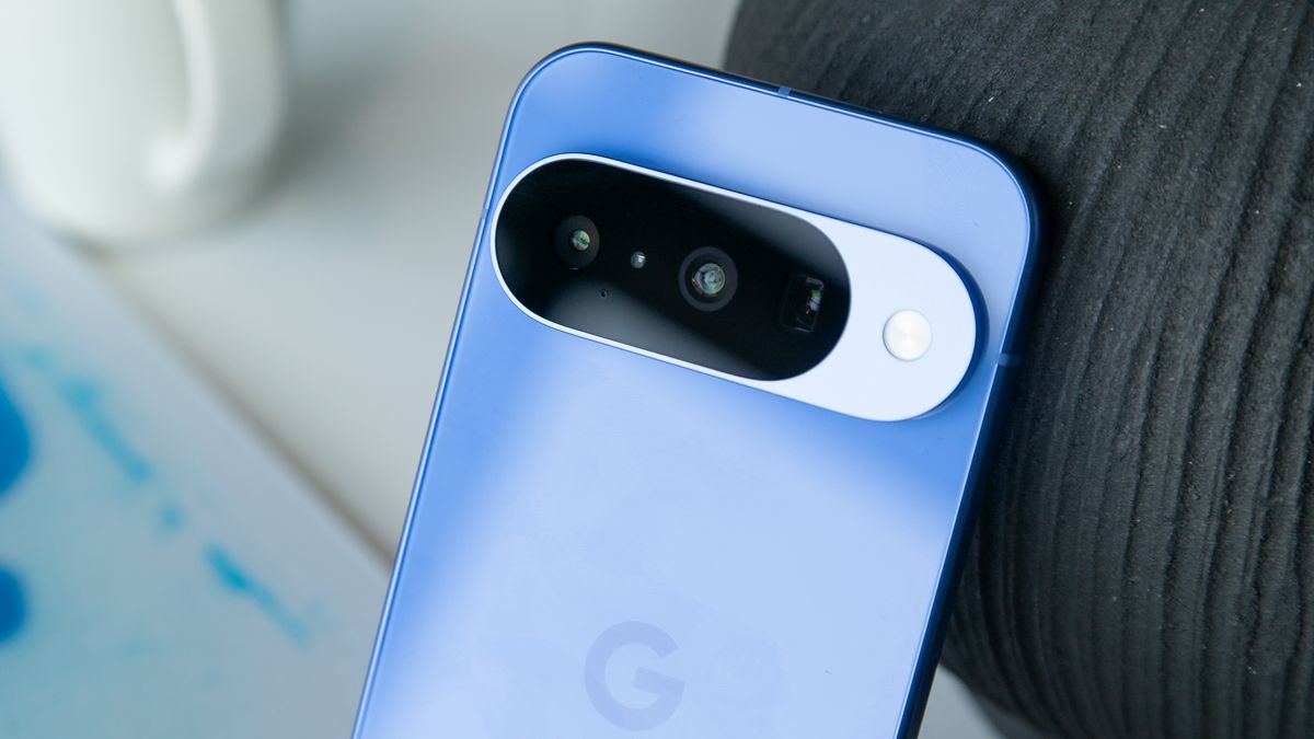 Pixel 10 camera bar