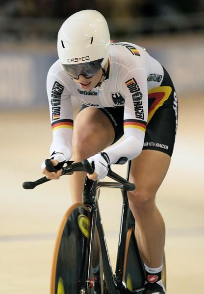Charlotte Becker (Germany) en route to sixth in the women's omnium individual pursuit.