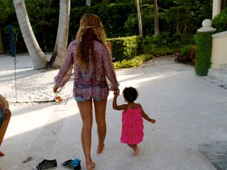 Beyoncé and Blue Ivy on holiday
