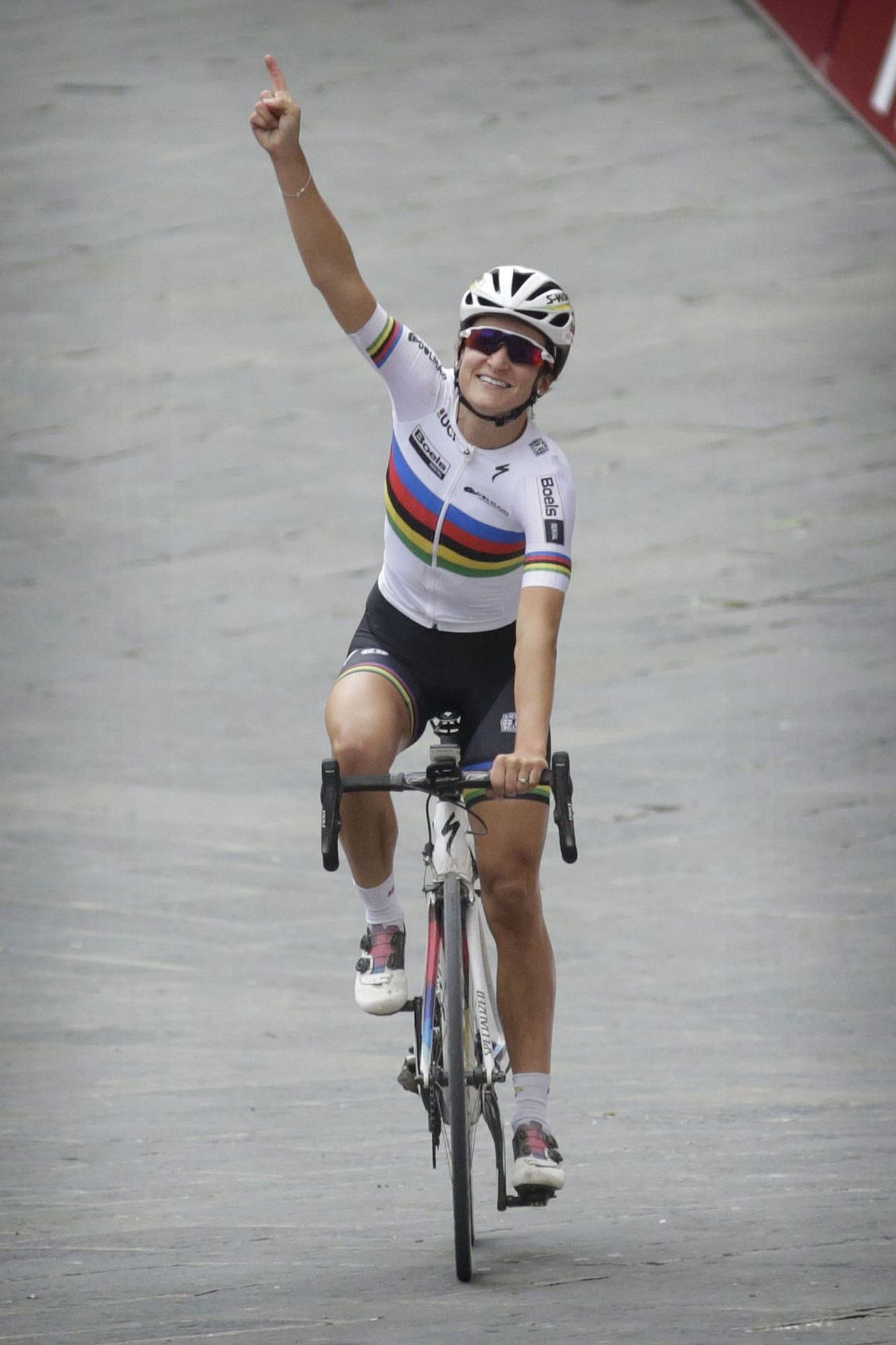Lizzie Armitstead (Boels-Dolmans) wins Strade Bianche
