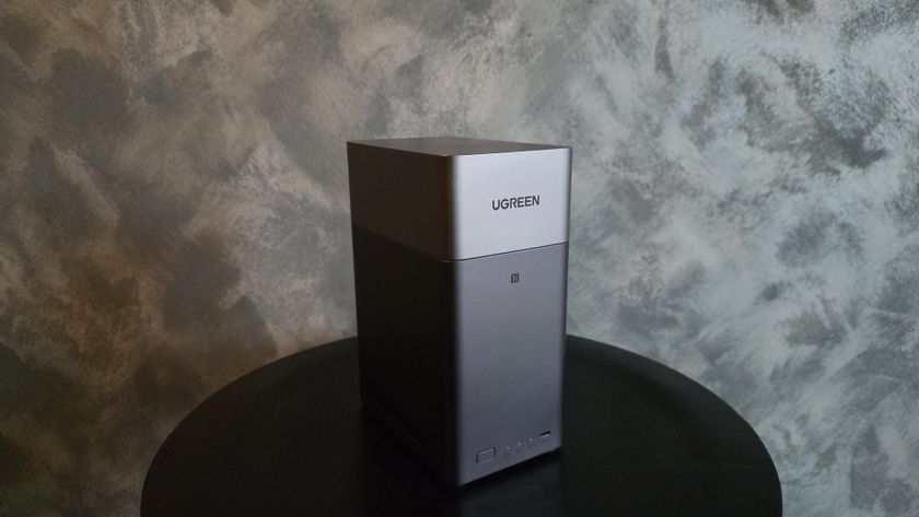 UGREEN NASync DH2300