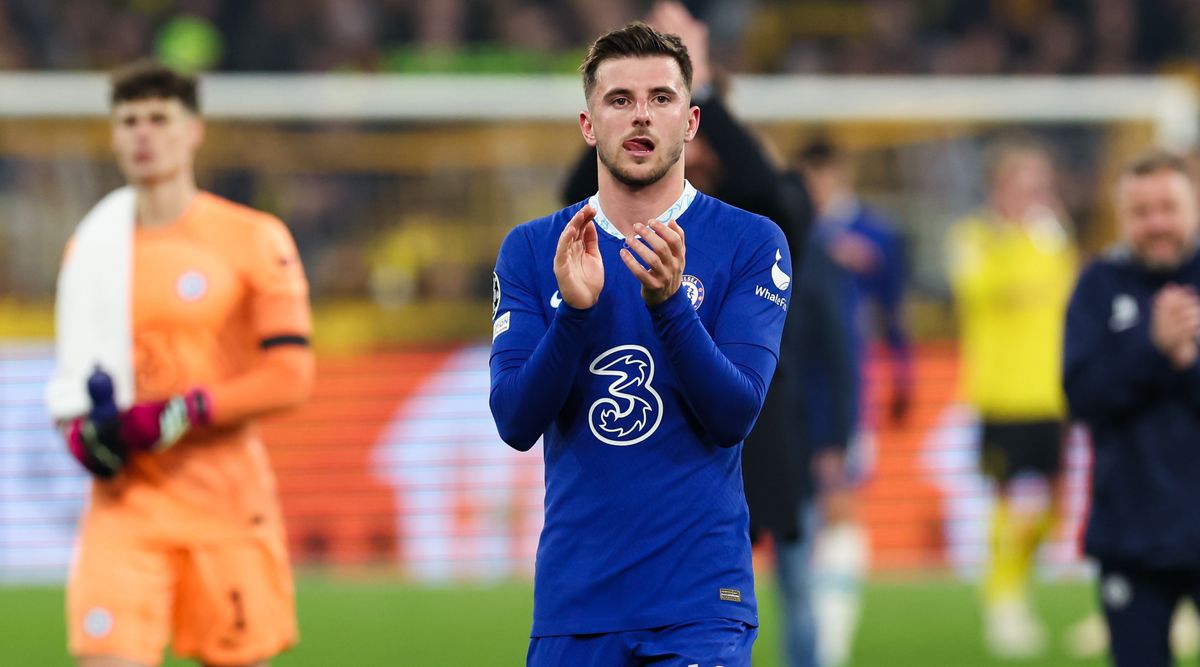 Chelsea midfielder Mason Mount applauds his team&#039;s fans at full-time of the UEFA Champions League round of 16 first leg match between Borussia Dortmund and Chelsea at Signal Iduna Park on 15 February, 2023 in Dortmund, Germany.