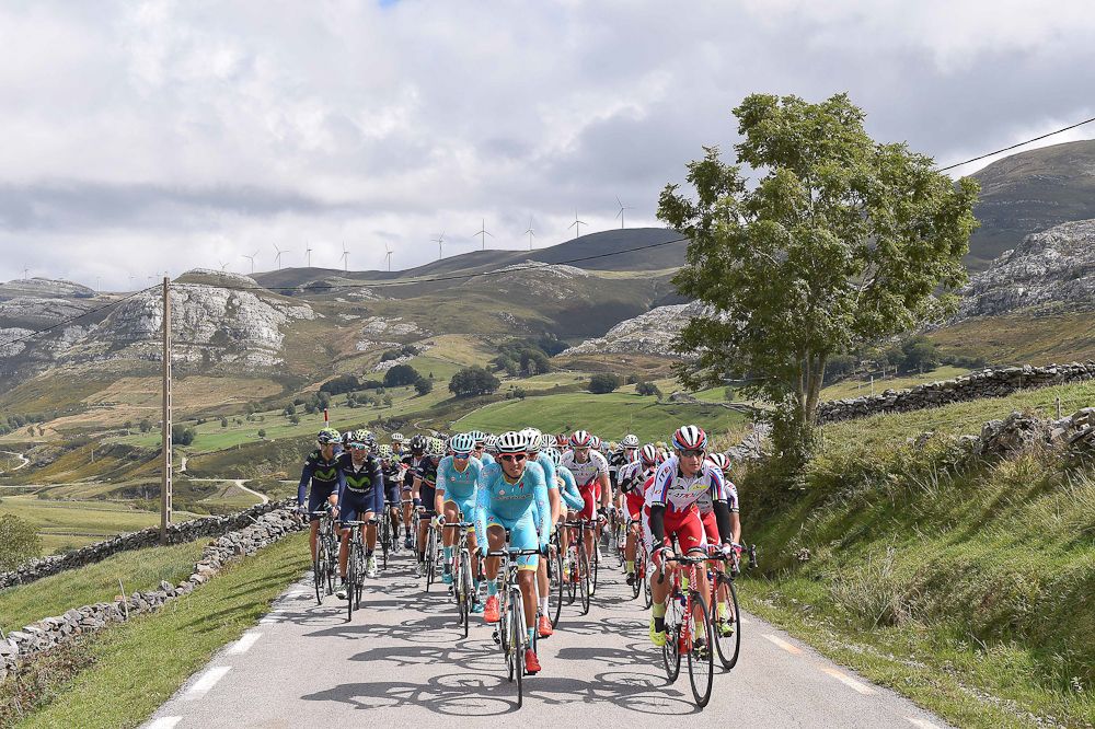 The peloton in action during stage 14 of the 2015 Vuelta a Espana.