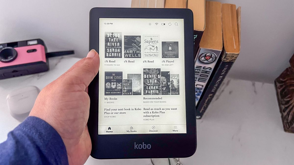 The home screen on the Kobo Clara BW