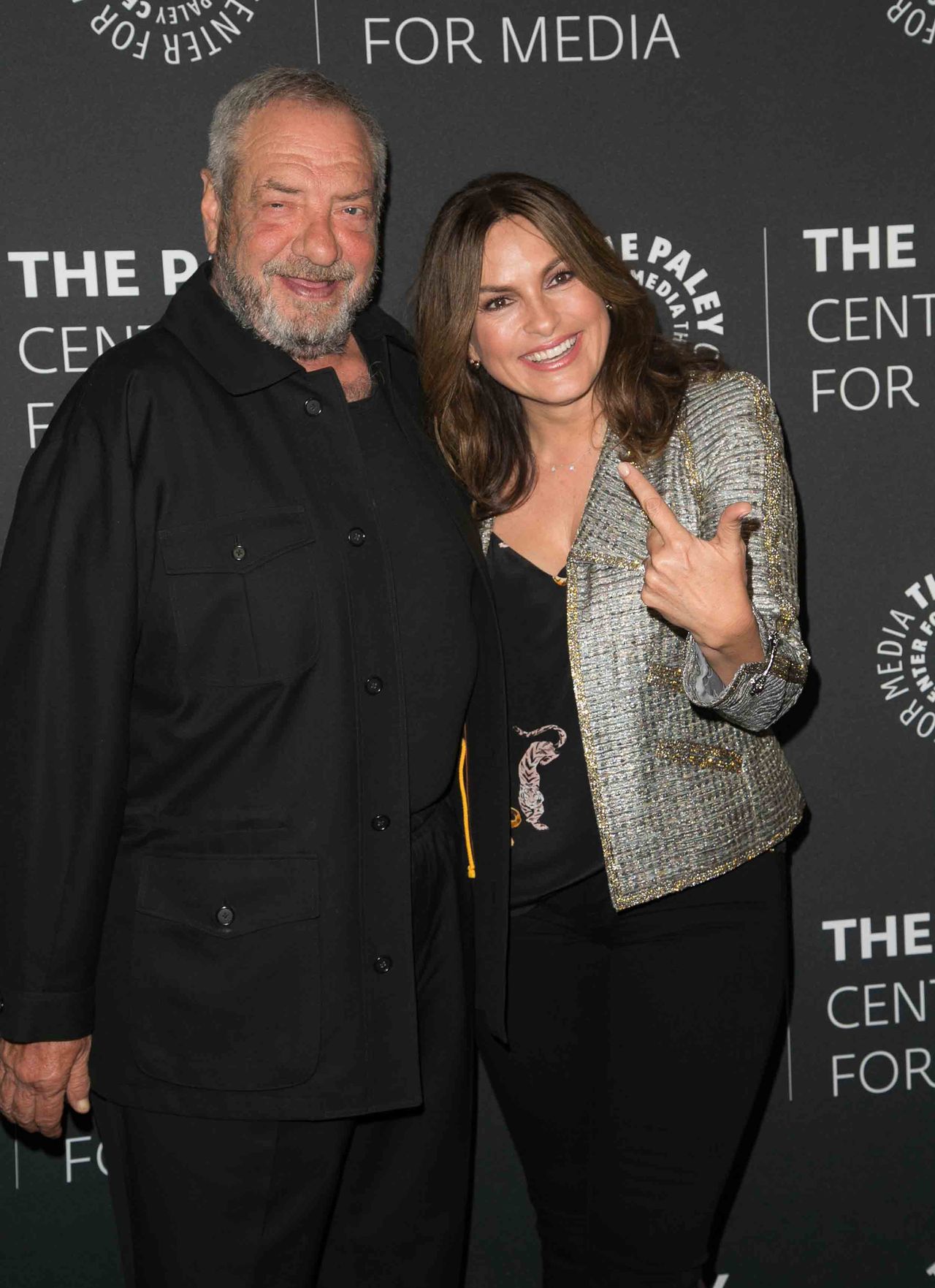 Schmooze-I-Wolf-Hargitay