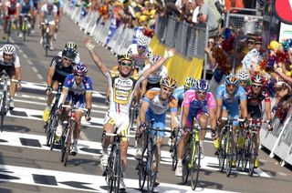Stage 6 - Cavendish sprints for second consecutive stage win