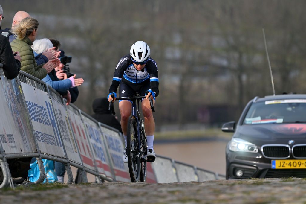 Valerie Demey (Volker Wessels) went on a solo breakaway