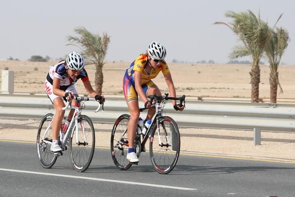 Trine Schmidt (MTN) and Veronica Andreasson (Lotto Ladies Team) tried their luck into the headwind, but were unable to get a lasting gap.