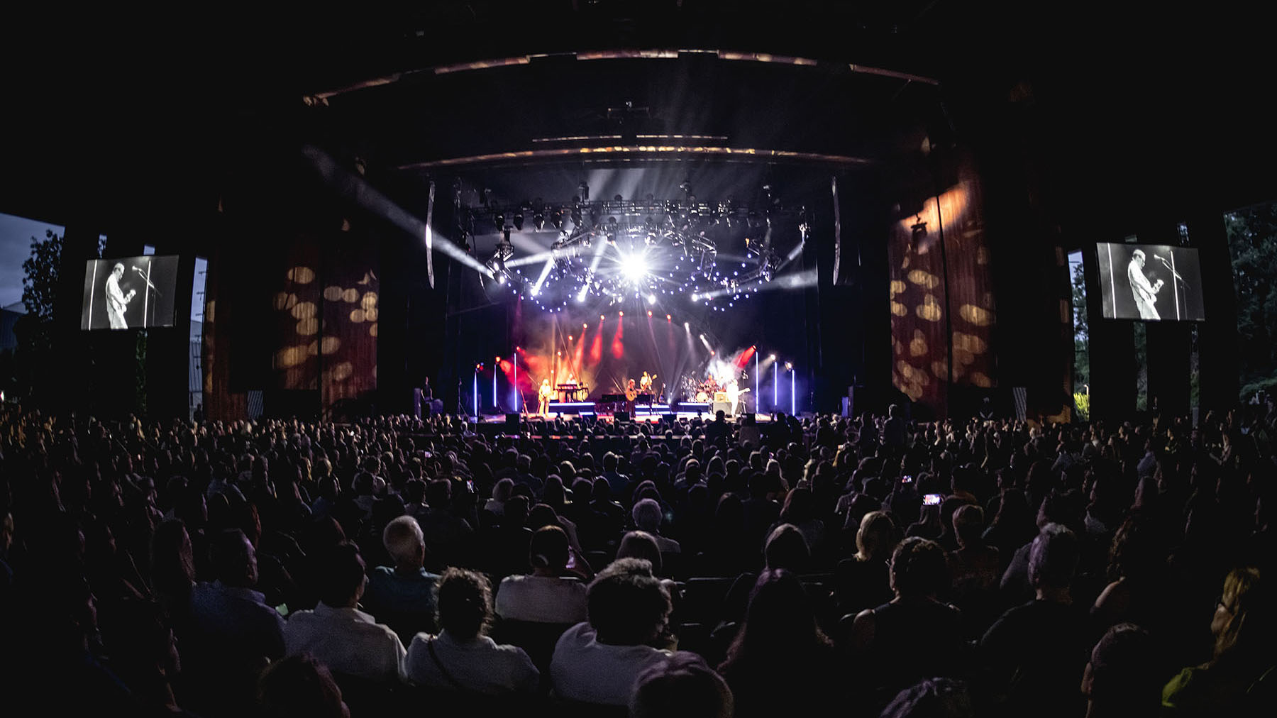 Philadelphia&rsquo;s Highmark Mann Center for the Performing Arts celebrates its 50th anniversary this season with a new L-Acoustics L Series lawn delay system in place.