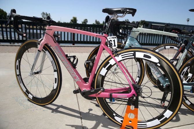 'Classic Cruiser' is a 52cm frame ridden by Evan Huffman. Anna's design comes from her love of pink, rainbows, bunnies and princesses, resulting in colours that wouldn't look out of place on a 1950s Californian classic cruiser