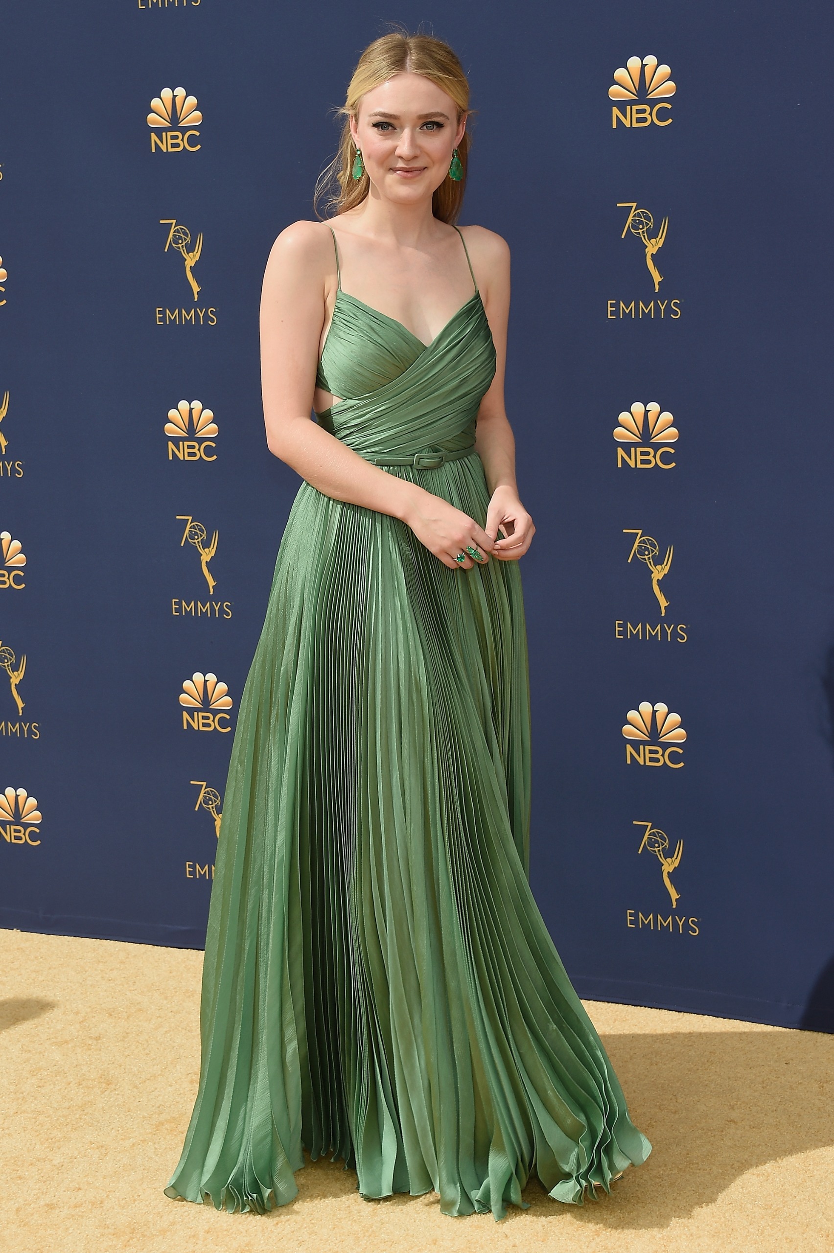 Dakota Fanning's red carpet look at the 2018 Emmy Awards