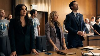 Lana Parrilla as Lisa Trammell, Becki Newton as Lorna Crane, Manuel Garcia-Rulfo as Mickey Haller in episode 210 of The Lincoln Lawyer