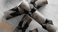 Cox & Cox Supersized Luxury Golden Deco Stars Crackers