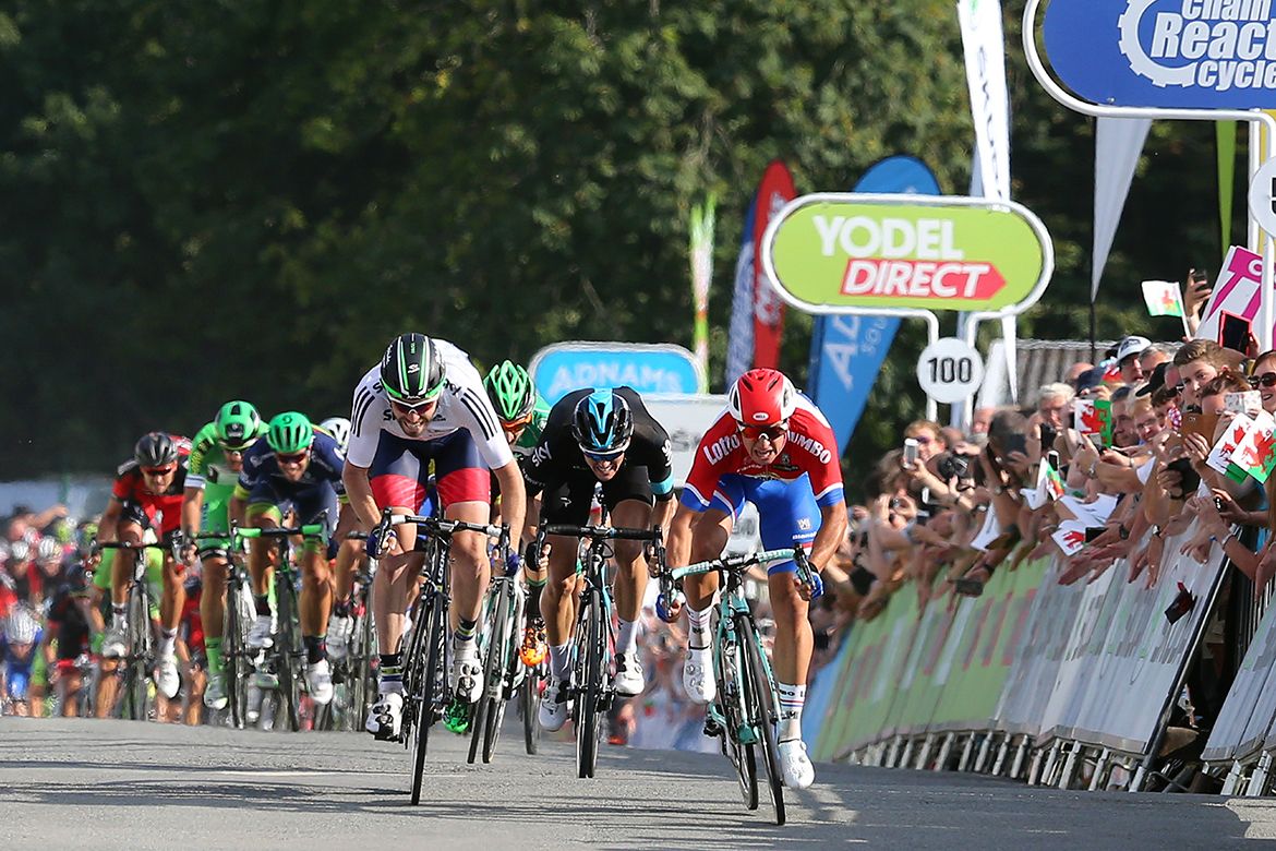 Dylan Groenewegen (LottoNl-Jumbo) wins stage 4