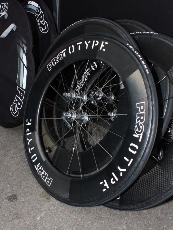 Likewise, these 'PROtotype' 90mm-deep wheels are built with HED Stinger 9 rims.
