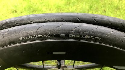 Hutchinson Challenger tubeless tires on Prime Doyenne wheels