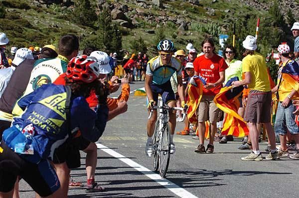 Alberto Contador (Astana) launched himself like a rocket up the mountain.