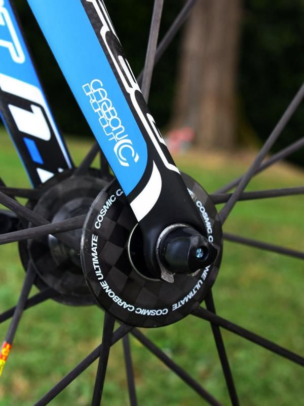 While consumer F1s get carbon fork tips, team frameset get machined alloy tips with more precise tolerances (and no safety tabs) for quicker wheel changes.