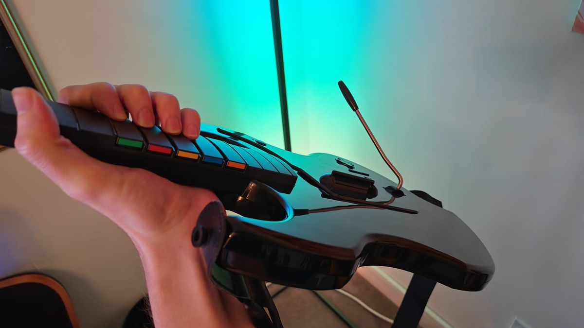 The body and reflective surface of the PDP Riffmaster