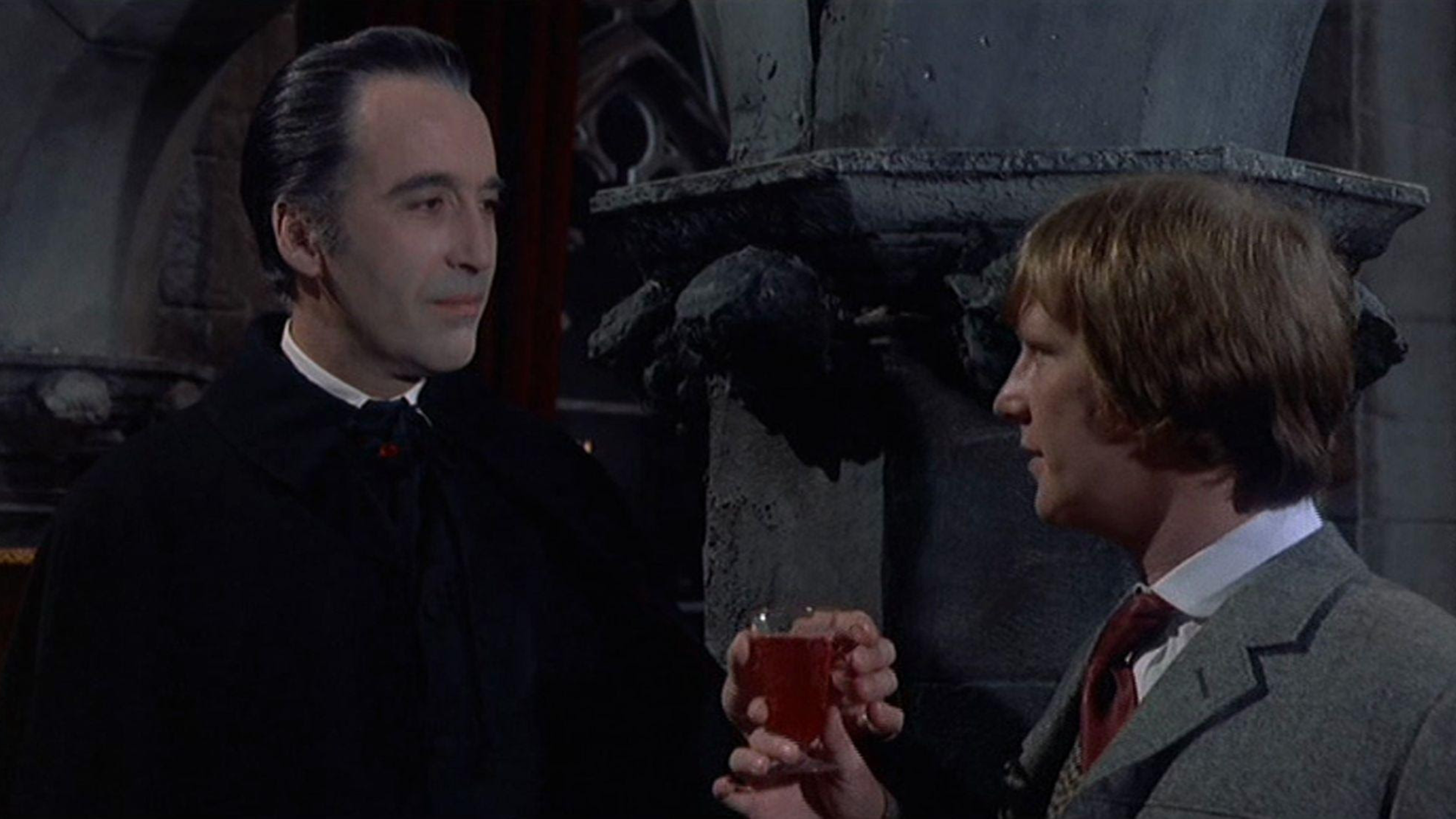 Christopher Lee as Dracula and Dennis Waterman as Simon Carlson.