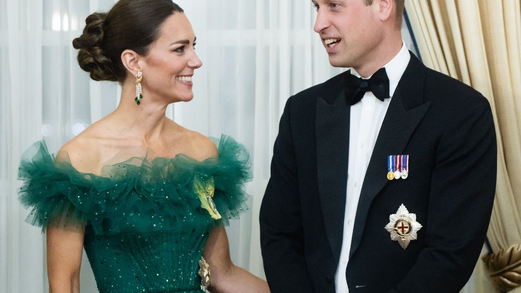 Kate Middleton & Prince William Showed Loving Body Language on Tour ...