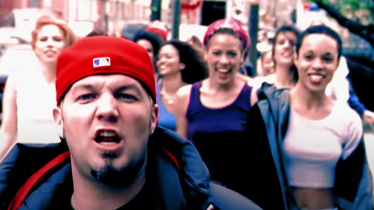 This rare, behindthescenes footage of Limp Bizkit's Nookie shows why