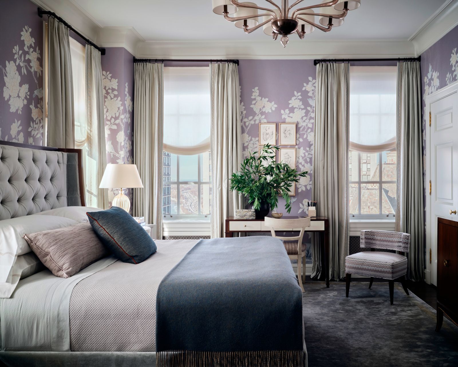 This period Chicago pied-à-terre exudes irresistible glamor with its ...