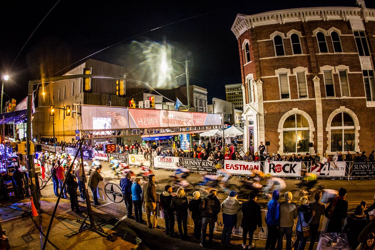 The mens race gets underway in Anniston