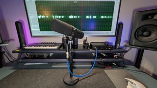 Shure SM7dB in this writer's home studio