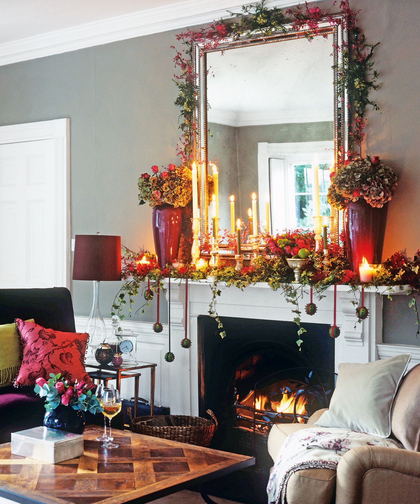 Christmas fireplace ideas | Homes &amp; Gardens