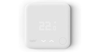 Tado Smart Thermostat valkoisella taustalla