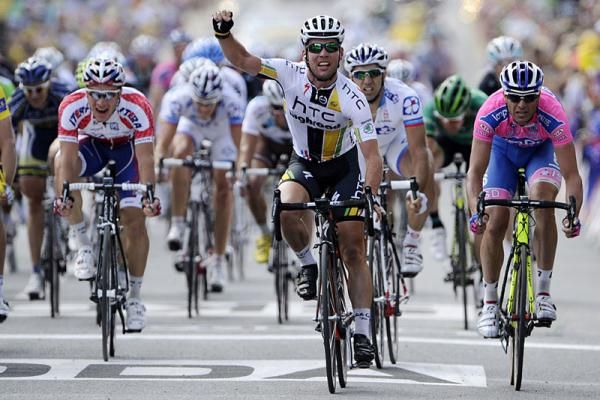Mark Cavendish (HTC Highroad) celebrates victory