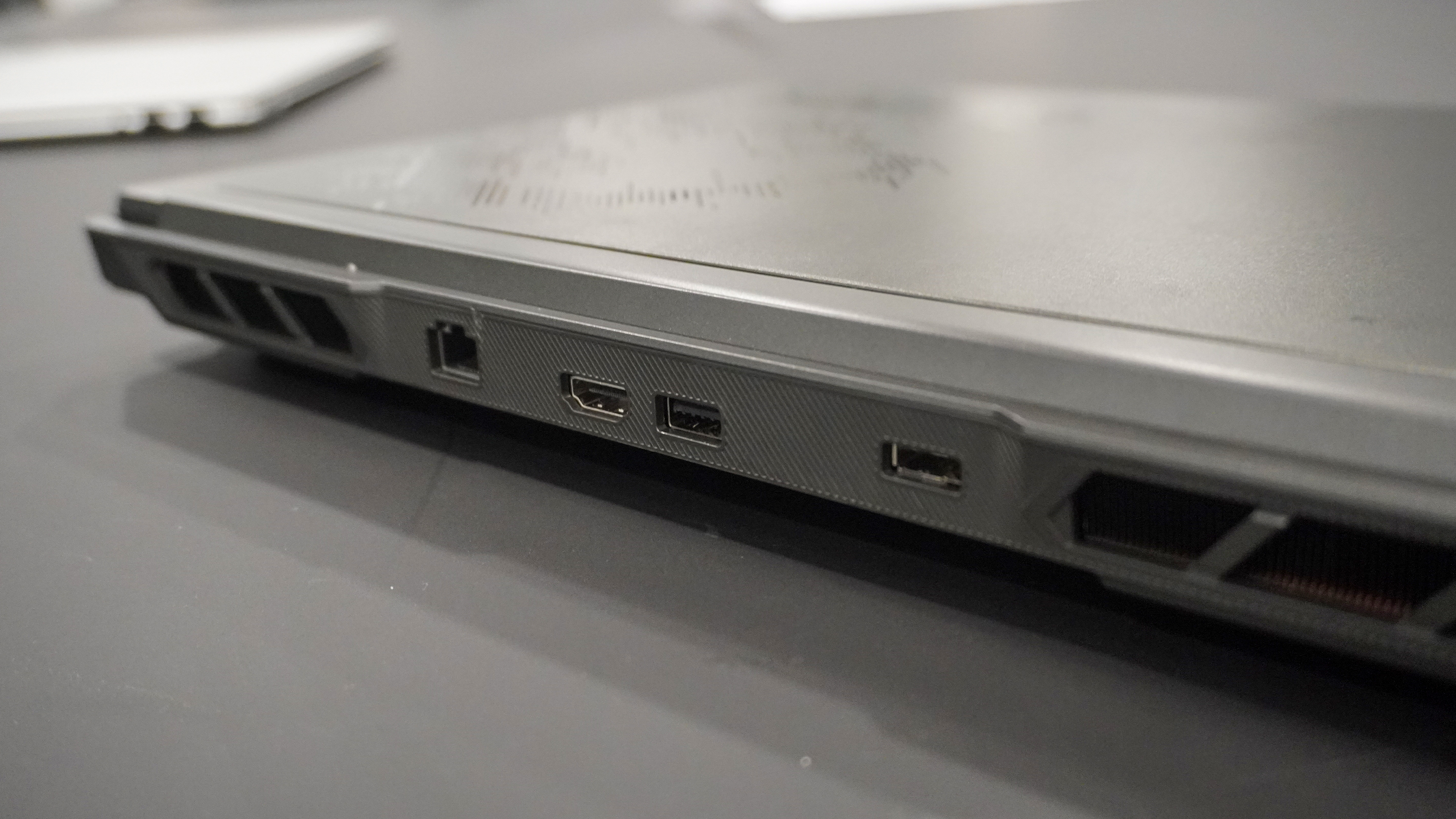 MSI Raider 16 Max HX