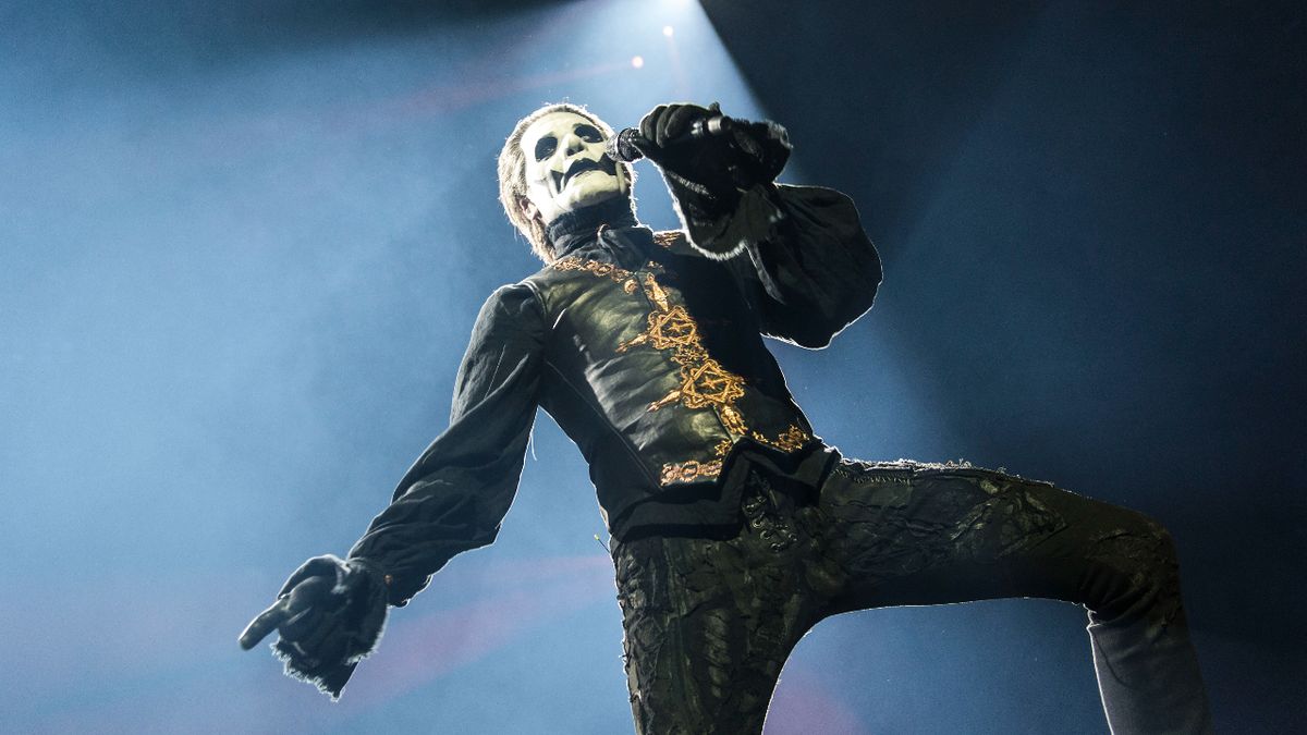 Papa Emeritus live on stage