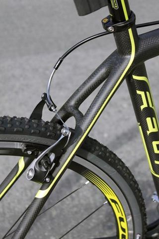 The F2X comes with TRP's new CX8.4 linear brake with less mechanical advantage than the CX9 model.