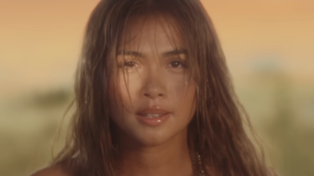 Hayley Kiyoko in Panarama music video