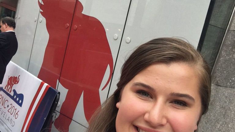 Smile, Eyebrow, Happy, Tooth, Eyelash, Brown hair, Blond, Long hair, Selfie, Layered hair,