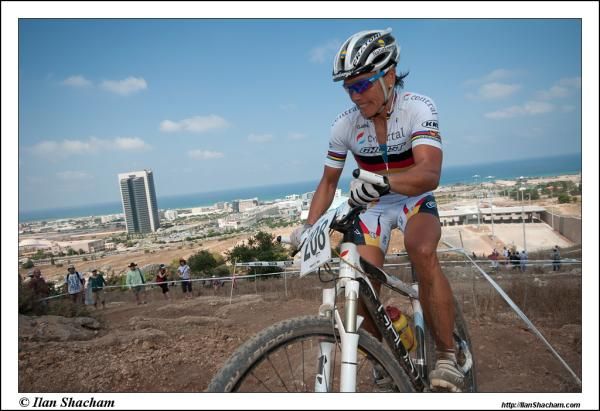Sabine Spitz (Germany) on her way to fourth.