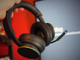 Official Xbox Wireless Headset Review Shots