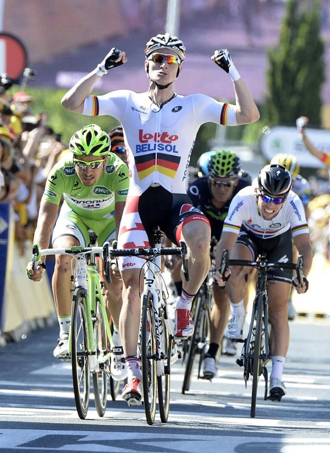 Andre Greipel (Lotto Belisol) wins stage 6 at the Tour