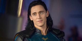 Tom Hiddleston looks on as Loki in Thor: Ragnarok (2017)
