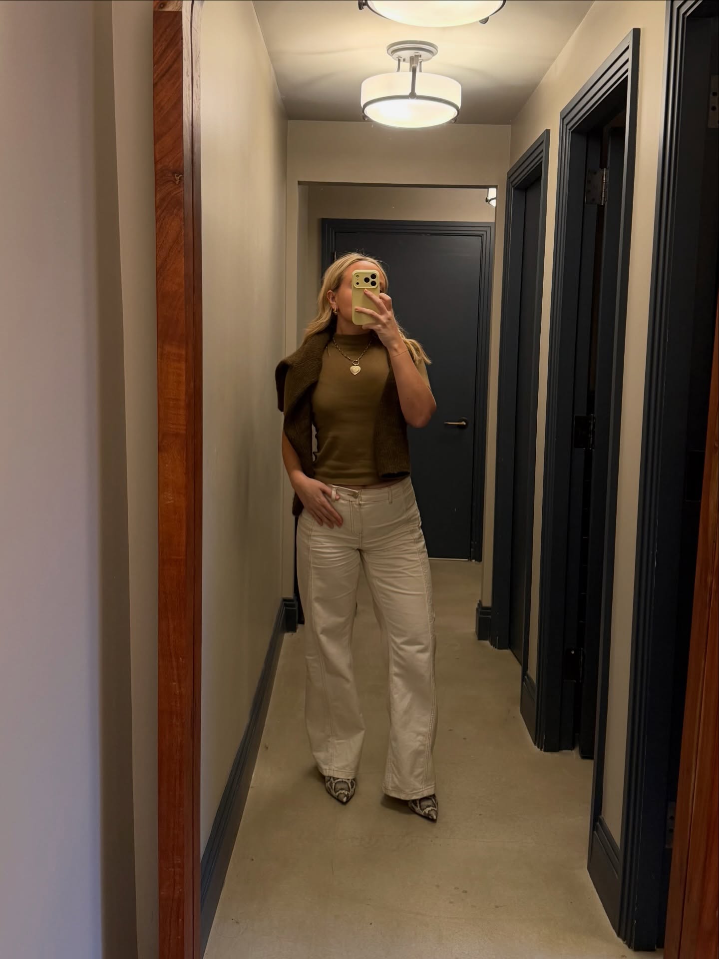 outfits-to-wear-on-a-first-date-260329-1645405001128-main