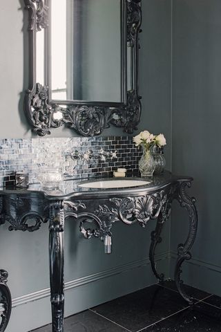 Vanity sink unit in classic style bathroom