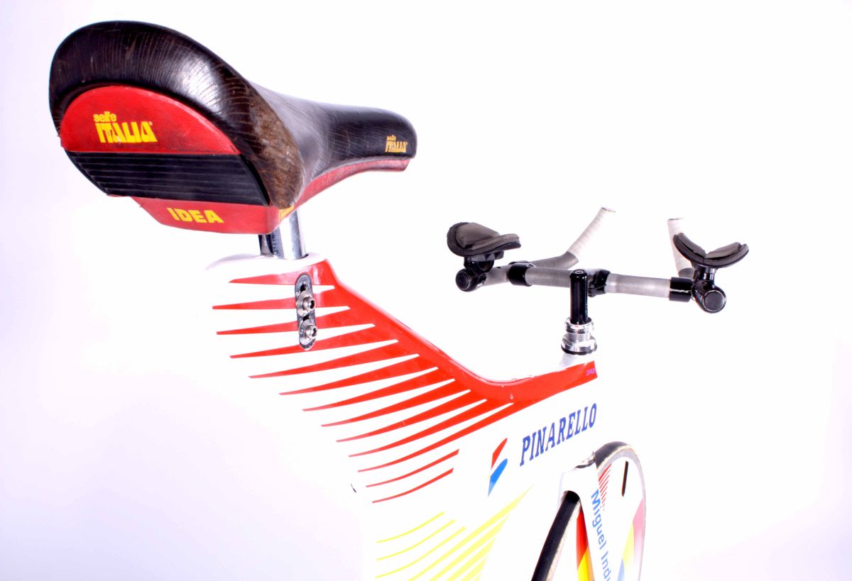 Selle Italia provided the saddle for Indurain's 1994 hour record.