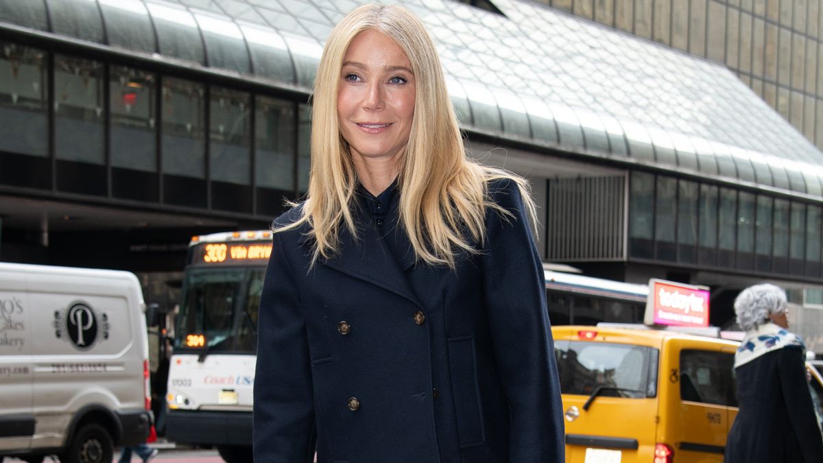 Black Heels Aren't "Out," But in 2026, This High-Value Color Feels Far More "In"