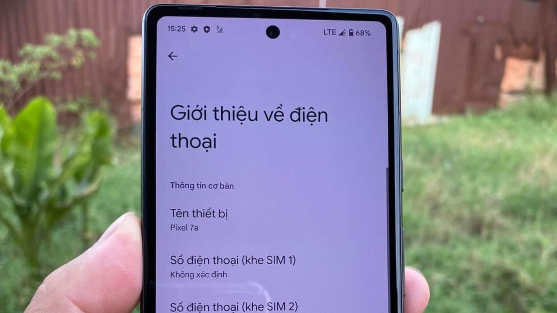 alleged-pixel-7a-hands-on-video-shows-off-90hz-refresh-rate-display