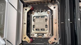 RandomGaminginHD EPYC 4124P