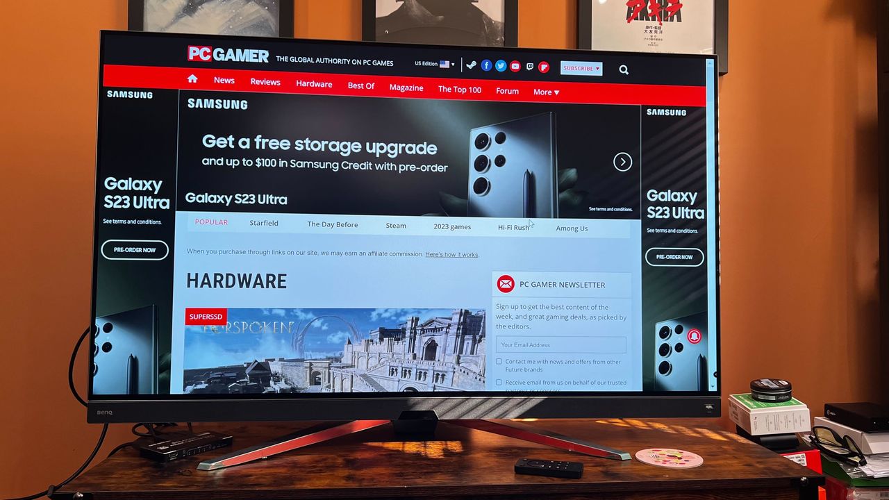 BenQ EX480UZ monitor.